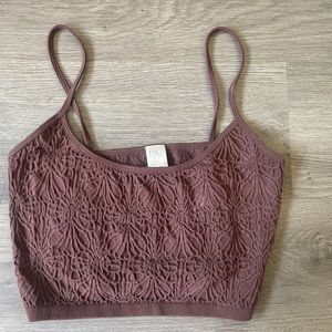 Ladies medium PAC crop top. Brown. Pretty pattern. Soft and stretchy
